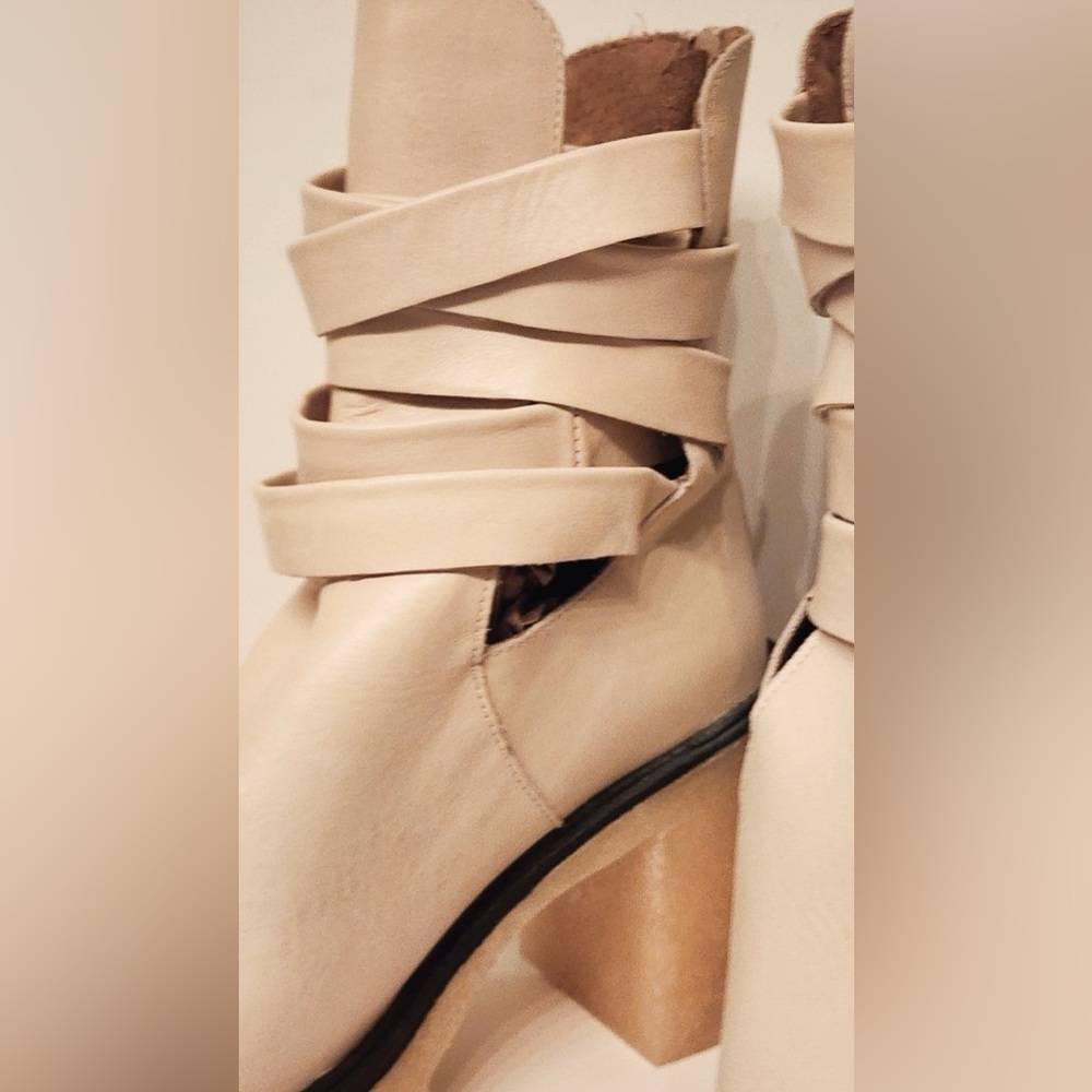 Free People Jesse Women's Cutout Boots In Ivory Size 8.5/39 - Picture 8 of 13